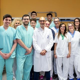 L'équipe della Struttura Complessa di Oculistica con al centro il Direttore, Dott. Luca Ventre