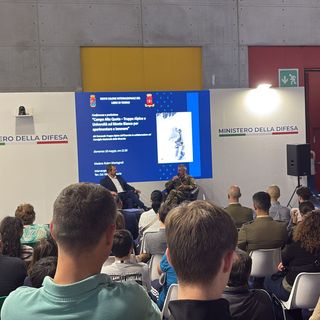 Esercito e sport: l’olimpismo che nasce sul Monte Bianco, incontro presso lo stand del Ministero della Difesa al Salone del Libro di Torino