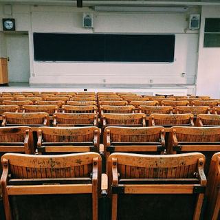 Attribution de bourses d'étude en faveur des familles au titre des dépenses liées a l'instruction