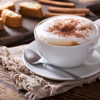 Un cappuccino per cantare l’Europa