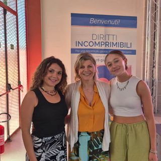 Elisabetta Anrò e Beatrice Somaglia, entrambe responsabili per la rete valdostana di Cittadinanzattiva, con al centro la Presidente di Cittadinanzattiva