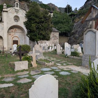 Plaisirs de culture en Vallée d’Aoste 2025: la chiesa ed il cimitero di Fontaney