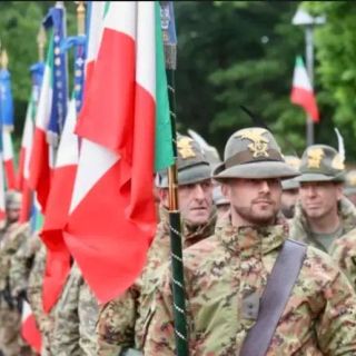 Le Bandiere di Guerra delle Truppe Alpine