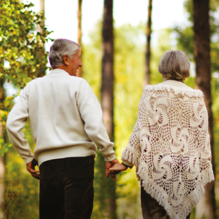 L’amore oltre gli anni: la terza età tra desiderio e stereotipi