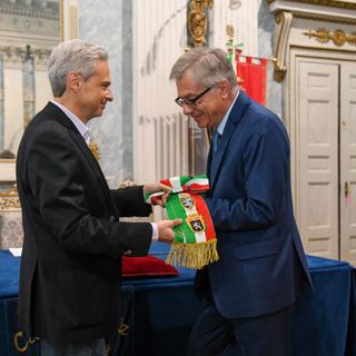 Passaggio di consegne tra Gianni Nuti (sn) e Raffaele Rocco