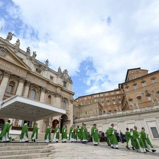Il Papa: no a indifferenza o discriminazione per le barche in cerca di un porto sicuro