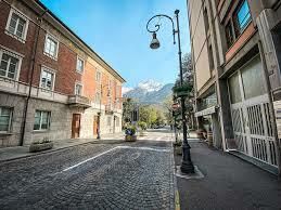 Assenza di parcheggi gratuiti non motivata dal Comune di Aosta