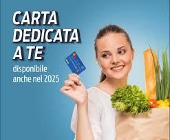 Cinque centinaia di euro per ripartire: ad Aosta 325 famiglie ricevono la Carta solidale “Dedicata a te”