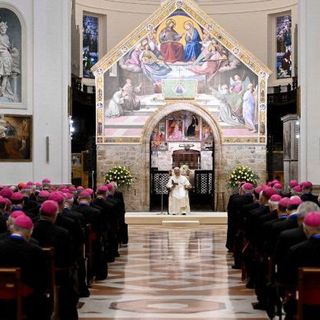 Il Papa ai vescovi italiani: siate profeti di pace in un tempo segnato da fratture