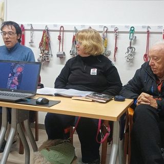 Val Della Torre. Da sn: Corrado Martinllio, la cantante e coautrice Roberta Maffiodo; Lodovico Marchisio, scrittore, accompagnatore di montagna e autore del libro(foto di Roberta Maffiodo e Claudio Cantore)