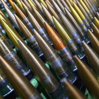 Il Papa: scongiurare la corsa al riarmo, minaccia la pace patrimonio di tutti