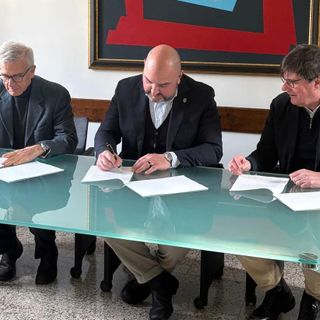 Da sn: Massimo Uberti, direttore USL); Carlo Marzi, Assessore; Paolo Fonio, Direttore facoltà scienze chirurgiche Università degli Studi di Torino
