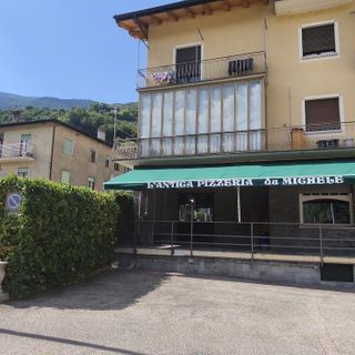 L’Antica Pizzeria Da Michele sbarca ad Aosta: tradizione napoletana e memoria cittadina nello storico locale di corso Saint-Martin-de-Corléans
