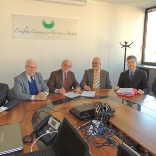 Da sn: Alessandro Violante, Pasquale Sinatra, Carlo Nebiolo Pres AscomFidi NordOvest, Pier Lui Genta Vice presid AscomFidi NordOvest, Antonio Marzani e Pierantonio Genestron