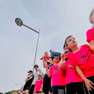 Charvensod: Al sindaco Borbey la maglia rosa per l'accoglienza del Giro d'Italia