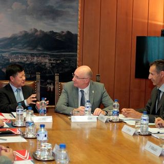 Pierluigi Marquis, Claudio Restano con Wang Fuyu