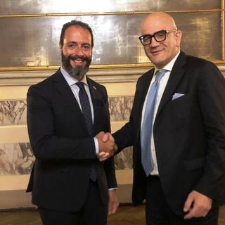 Passaggio di consegne tra Olmo Romeo (sn). e Maurizio Salvalaio neo presidente di Federgioco