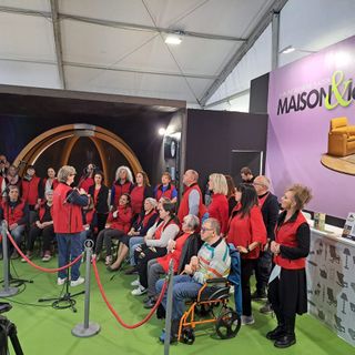 Il Coro Ali Ali in una esibizione a MaisonLoisir