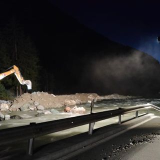 Lavoro notturno. Le foto sono state fornite dall'Ufficio Stampa della Regione