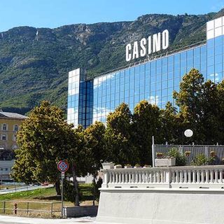Calano gli incassi al casino