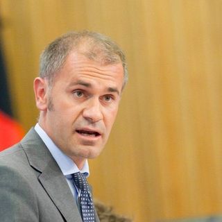 Albert Chatrian. Nelle altre foto il capogruppo di Alpe con la famiglia.