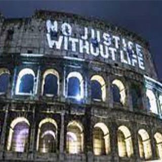 Luci per illuminare il Colosseo e le tenebre della pena di morte