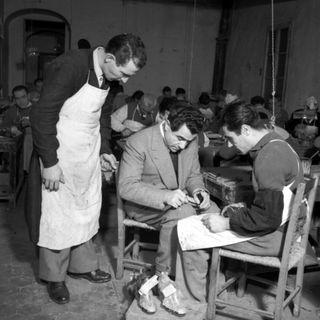 Mostra Ferragamo al Piazzo, presente il suo &quot;Sandalo invisibile&quot; che gli valse l'Oscar