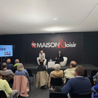 La conferenza L’Essentiel di Anna Fosson ha chiuso Maison &amp; Loisr del savoir faire