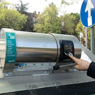 Rifiuti ad Aosta, tolleranza zero: abbandonare un sacchetto ora costa fino a 3.000 euro