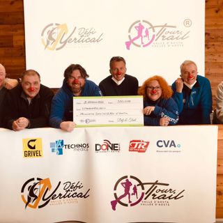 Donati cinquecento euro a ‘Missione sorriso VdA clown dottori’