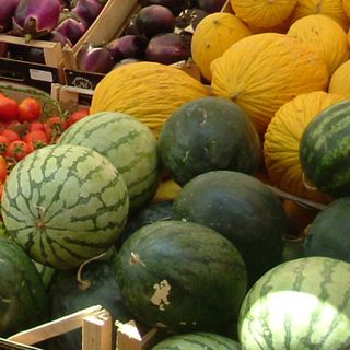 Frutta e verdura a peso d'oro, multato ambulante piemontese