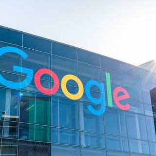 Sanzione da 102 milioni di euro a Google per abuso di posizione dominante