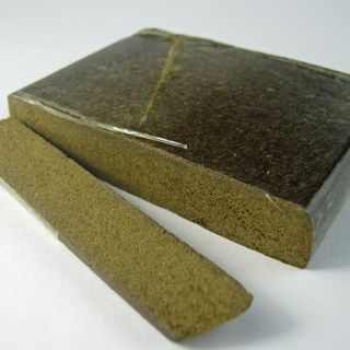 DROGA: Aveva 4 etti di hashish in garage, arrestato aostano