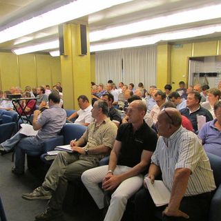 Anche i sindaci valdostani (nella foto una riunione del Celva) sono favorevoli alla remunerazione per i presidenti delle Comunità montane