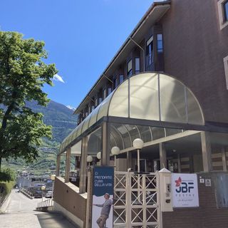 Tagli sulla pelle degli anziani: al J.B. Festaz altri 7 operatori in meno