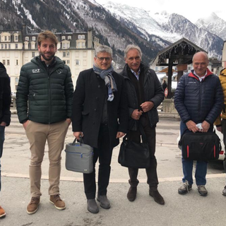 Luigi Bertschy, il terzo da sn.