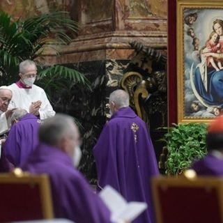 Il Papa impone le ceneri