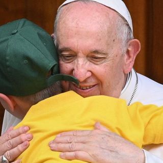 Nuovo colloquio telefonico tra Francesco e Zelensky che ringrazia il Papa per le preghiere