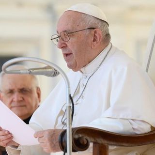 Papa: non saremo giovani per sempre, ma la vecchiaia ci prepara all'eternità