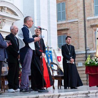 PAPA: adesso portate la voglia di pace, chiedete alla Madonna questa grazia