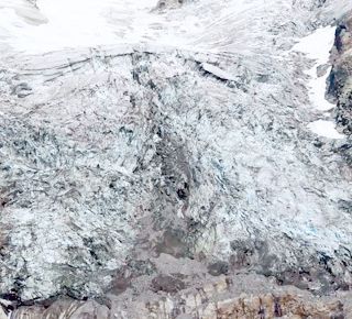 ALLERTA GHIACCIAIO PLANPINCIEUX A COURMAYEUR PER MALTEMPO