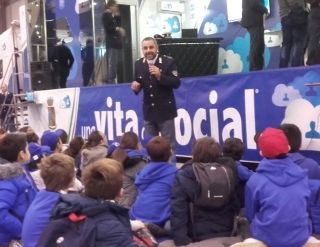 Contro i bulli torna ad Aosta la campagna della polizia postale