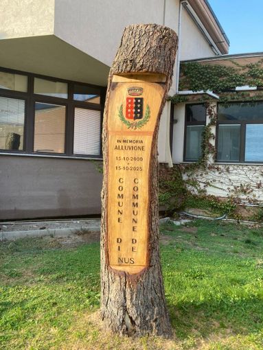 Il monumento ligneo Il monumento ligneo