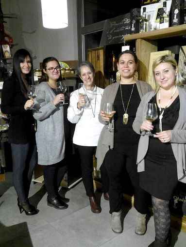 Nella foto mancamanca Erika Paravano. Da sn: Michela Sassi, Elisa Nicoletta, Valeria Pilia, Maria Pisacane Nella foto mancamanca Erika Paravano. Da sn: Michela Sassi, Elisa Nicoletta, Valeria Pilia, Maria Pisacane