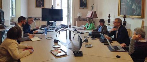 La Giunta municipale nella foto di aostainforma