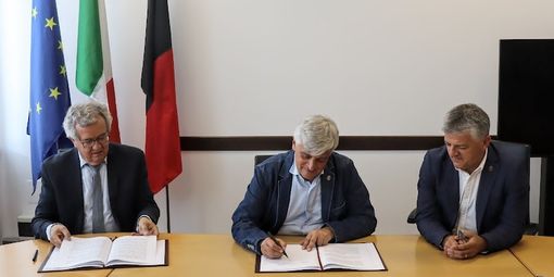 Da sn: il Direttore Regionale dell’Inps Vittorio Feliciani, l'assessore Luciano Caveri ed il vice presidente della Regione Luigi Betschy