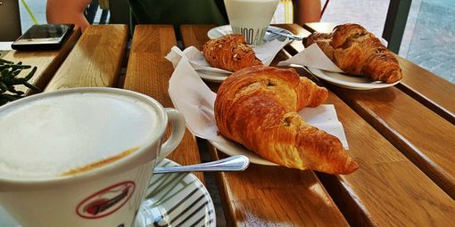La colazione al bar costra come l'oro