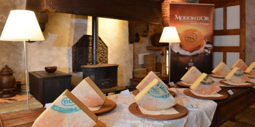 Concorso Modon d'Or dedicato alla migliore Fontina DOP di alpeggio 2022 Concorso Modon d'Or dedicato alla migliore Fontina DOP di alpeggio 2022