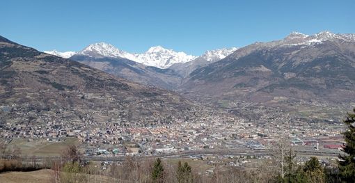 Rapporto sulla Qualità dell'Aria 2023 conferma risultati positivi con alcune criticità per l'ozono Rapporto sulla Qualità dell'Aria 2023 conferma risultati positivi con alcune criticità per l'ozono