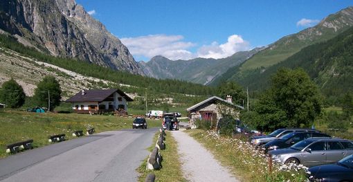 La via di accesso alla Val Ferret